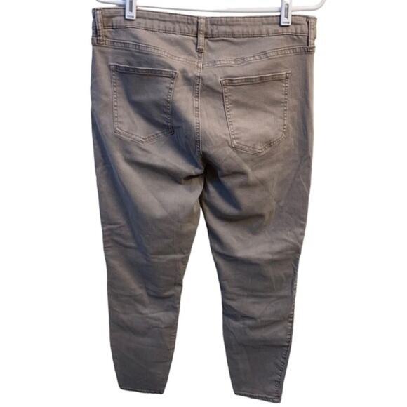 Pistola Pants Rushed Knees. Plus Size 33 - Picture 2 of 7